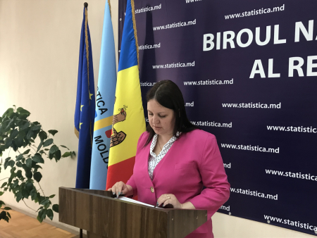 O angajată a Biroului Național de Statistică a depus jurământul de credință