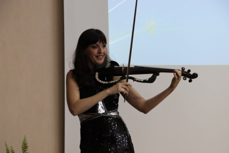 Recital de vioară oferit colectivului BNS de către Valeria Vodolazko, violonistă din Ucraina